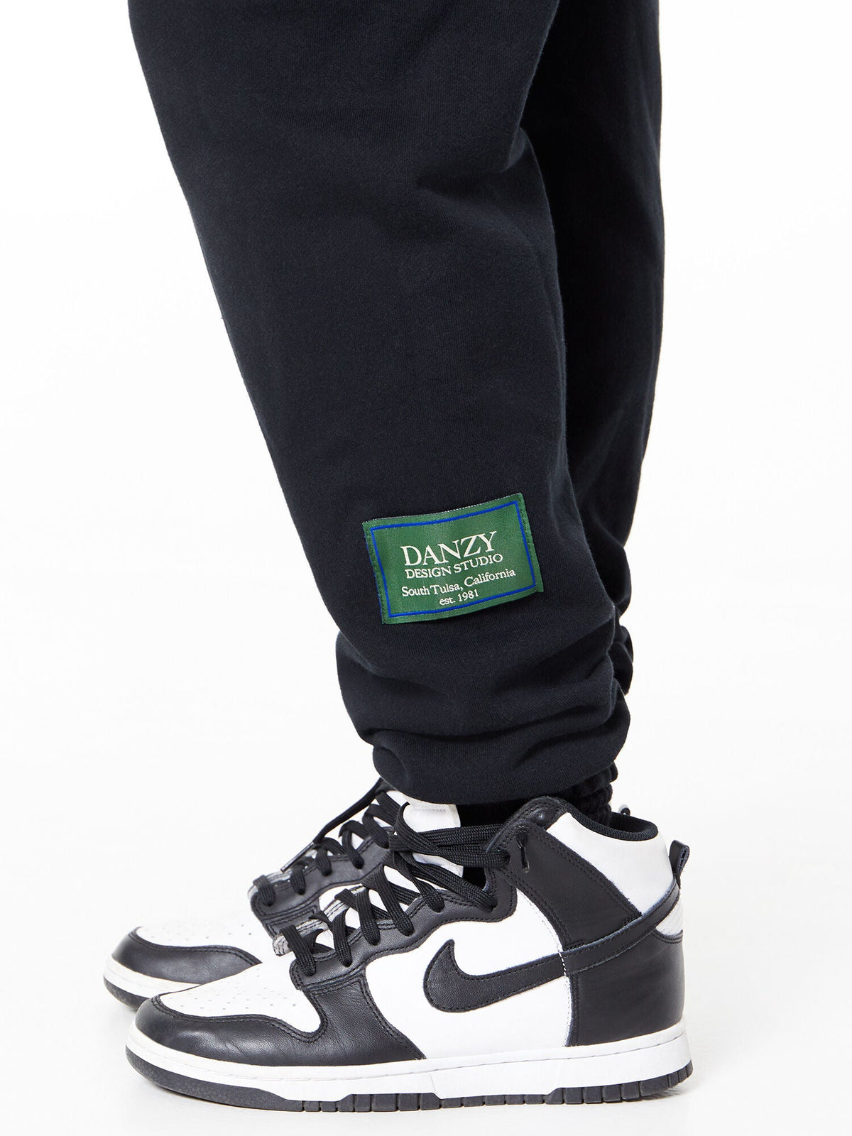 GRAPHIC SWEATPANT